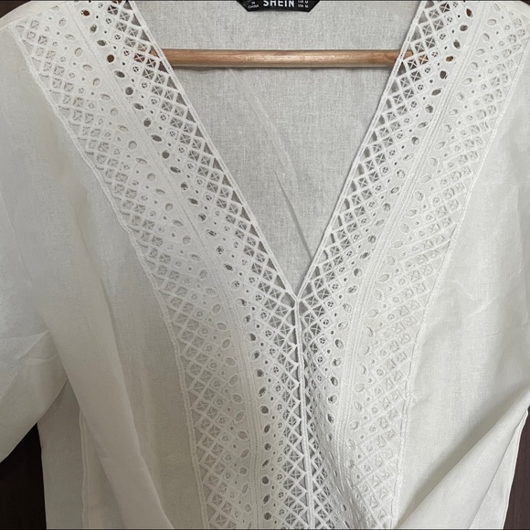 SHEIN Drop Shoulder Guipure Lace Trim Knot Hem Top - Picture 9 of 14